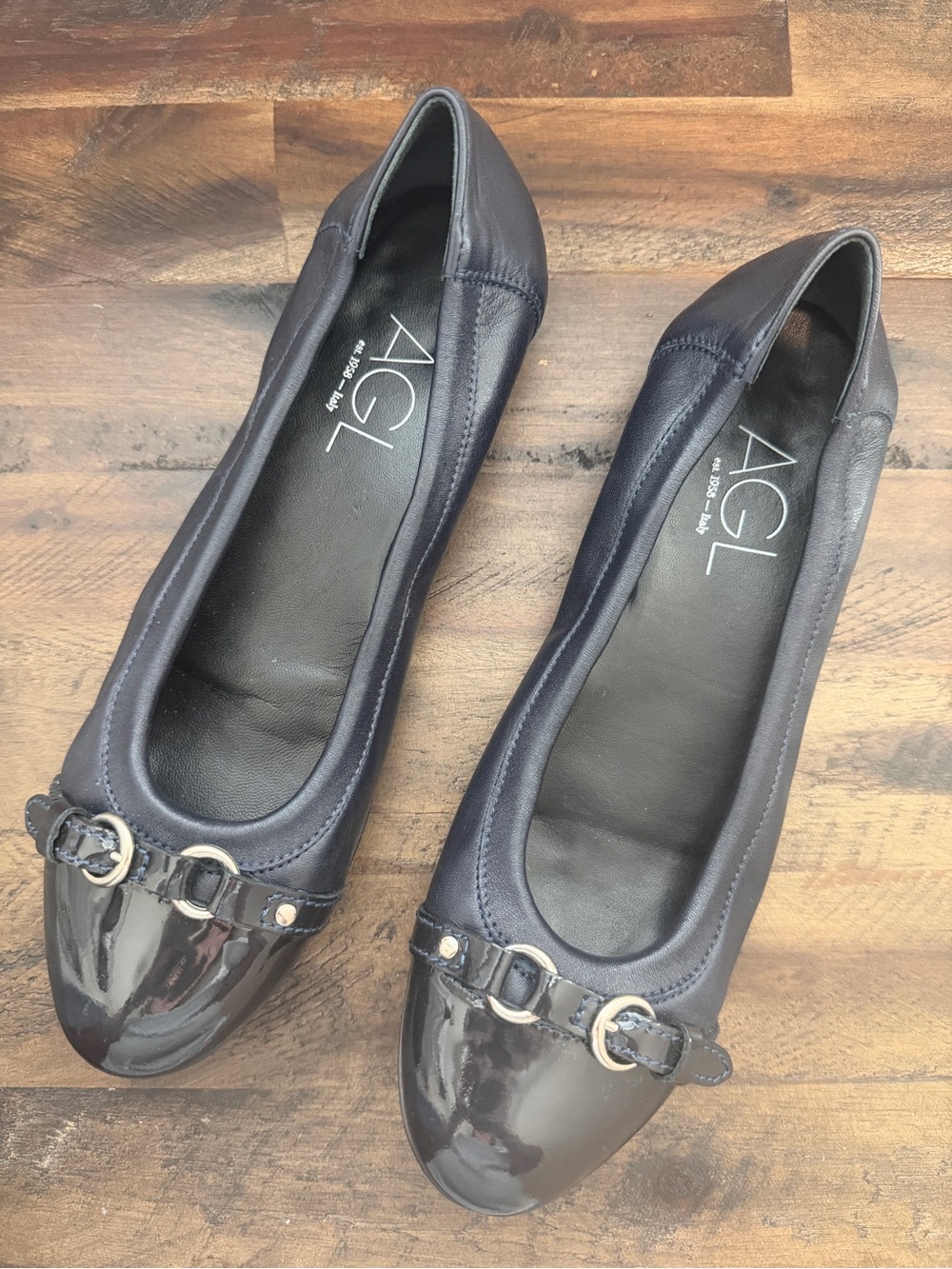 AGL Monika Cap Toe Ballet Flat Womens 8 / 38.5 Classic Leather Made in Italy